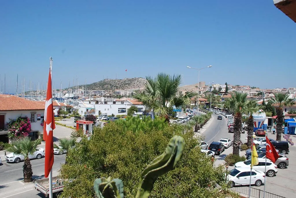 Marina Sahil Hotel Çeşme