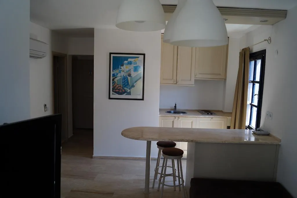 Marina Sahil Hotel Çeşme 2*,